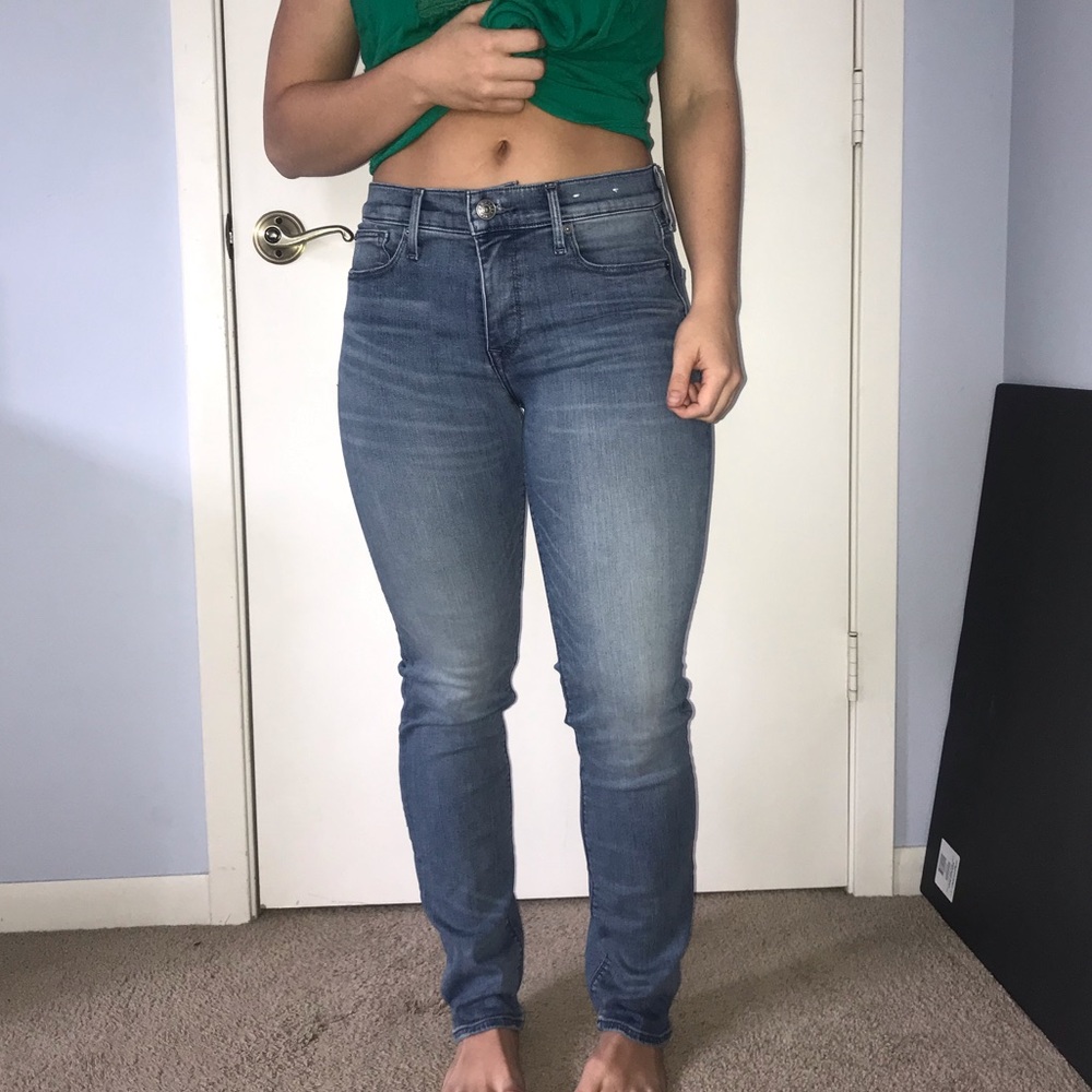 Never Worn Express light Wash size 6 jeans